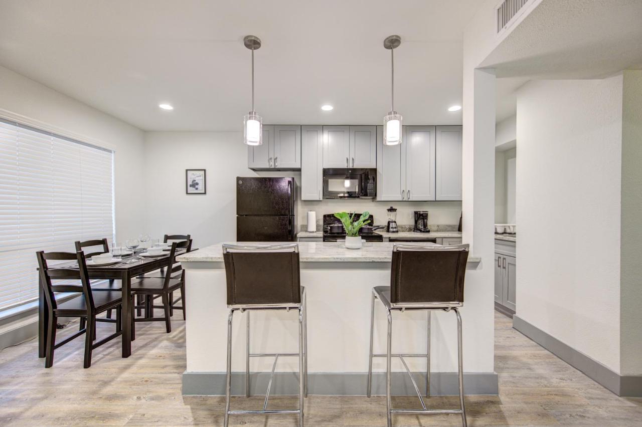 Trendy Midtown Apt, Walk To Shops & Sites, Pets Ok Houston Exterior foto