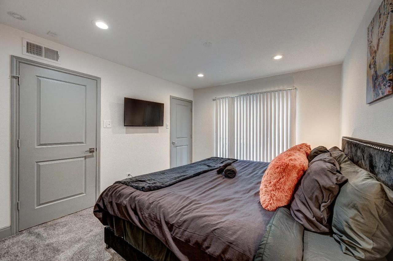 Trendy Midtown Apt, Walk To Shops & Sites, Pets Ok Houston Exterior foto