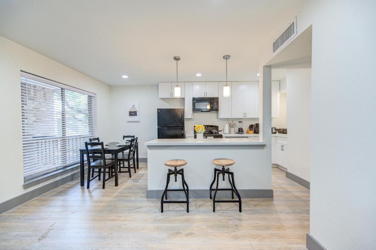 Trendy Midtown Apt, Walk To Shops & Sites, Pets Ok Houston Exterior foto